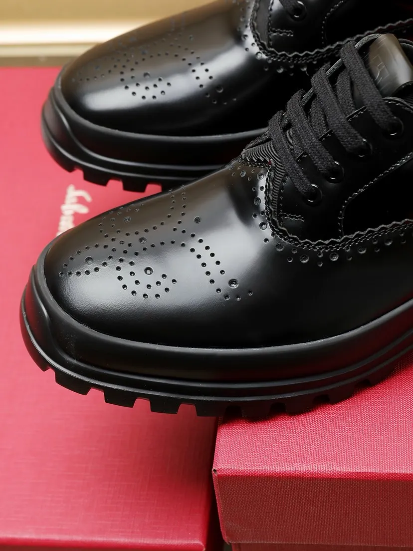 Factory P680💰🔥《Ferragamo》👏Latest•High-end top brand luxury~purchasing agent, top~quality. New fashionable business men's shoes 🔜The uppers are made of original first-layer open-edge beaded cowhide➕cowhide·lining, with fine workmanship. The original stylish and soft combination wear-resistant and non-slip outsole is light and comfortable on the feet. The real thing looks better in real photos. Number of yards: 38--44 (45 and 46 can be customized)